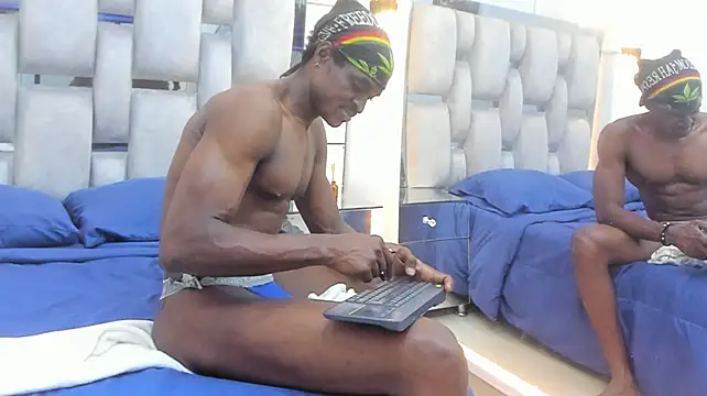 derek_raser's Live XXX Chat