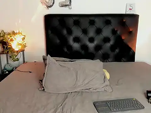 NoahDevil18 webcam show