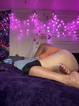 Trenaonmute's Live XXX Chat