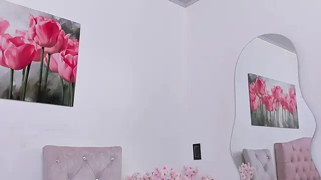pinky_f00x Live XXX Chat