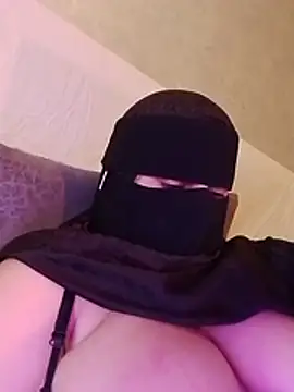 LANA___sexy Adlı Modelin Canlı XXX Sohbeti