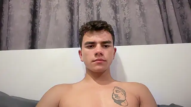 XXX chat uživo modela Just_Max02