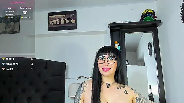 Vicky_hotmilf's Live XXX Chat