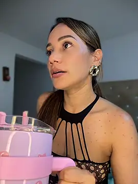 sofia8428's Live XXX Chat