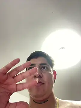 Fozil_Dvice Live XXX-Chat
