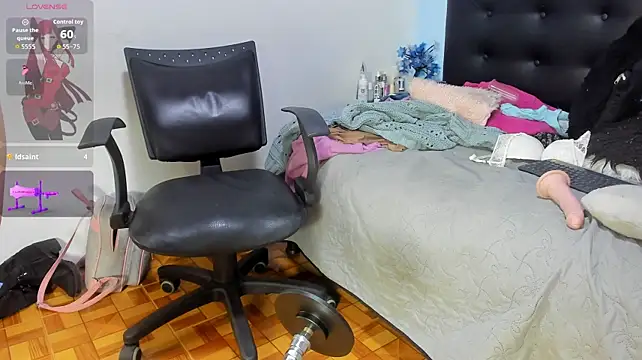 צ'אט XXX בשידור חי של kaylaMinov_