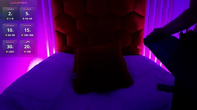 Tayzon_Foxxx Webcam Show
