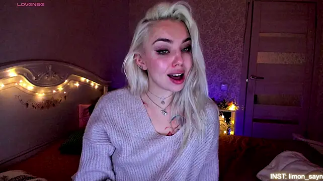 Czat XXX na żywo – LillyMoure_