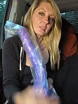 SheIsSomething – Naživo XXX chat