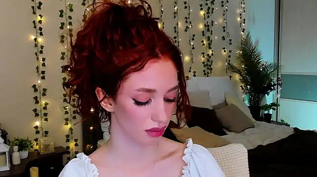 ChristinaConteeree Adlı Modelin Canlı XXX Sohbeti