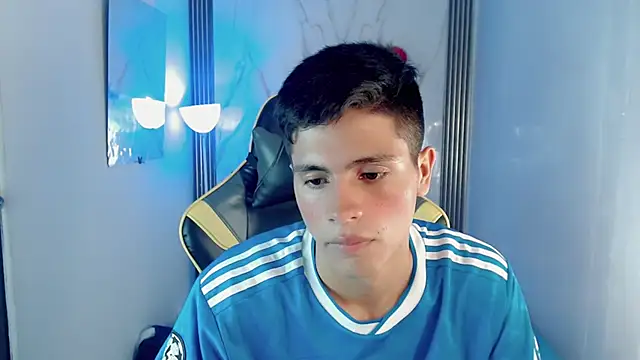 Chat +18 de Ascii_one ao vivo