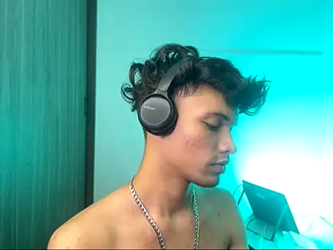 Chatroom XXX en direct de AlexxxGod