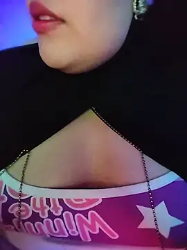 Elinaax Adlı Modelin Canlı XXX Sohbeti