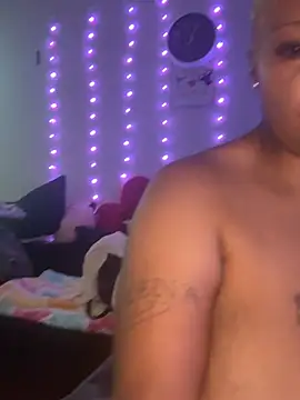 BIGCUMSHOW35's Live XXX Chat