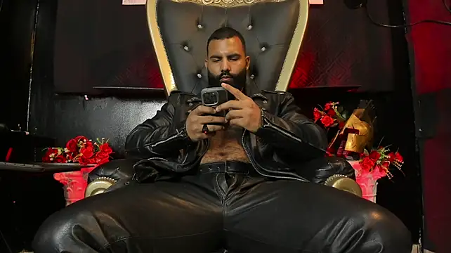 BeardAndrew live XXX chat