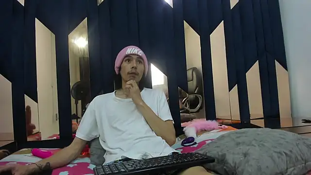Онлайн чат XXX KikyoAndDrey