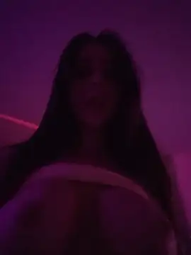 צ'אט XXX בשידור חי של LilyOrion