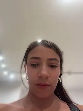 Hall_16's Live XXX Chat