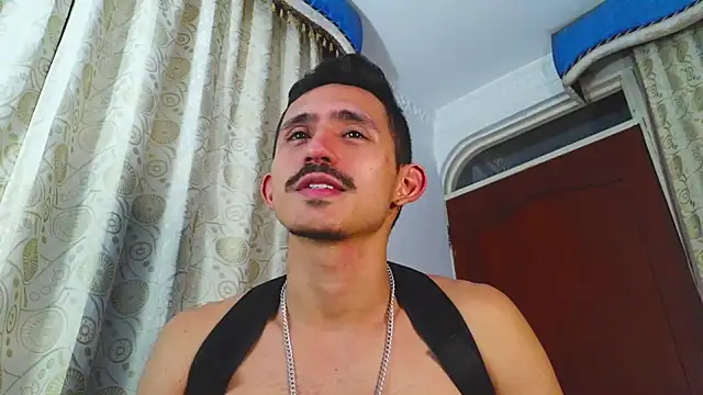HomeAloneK Live XXX-Chat