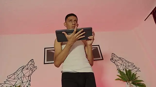 XXX chat uživo modela valentin_knox