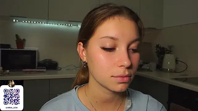 Онлайн чат XXX Sairallyn