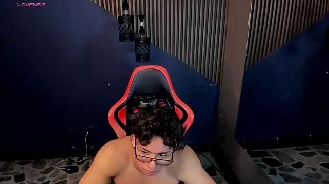 XXX chat uživo modela Axxel_Muscle
