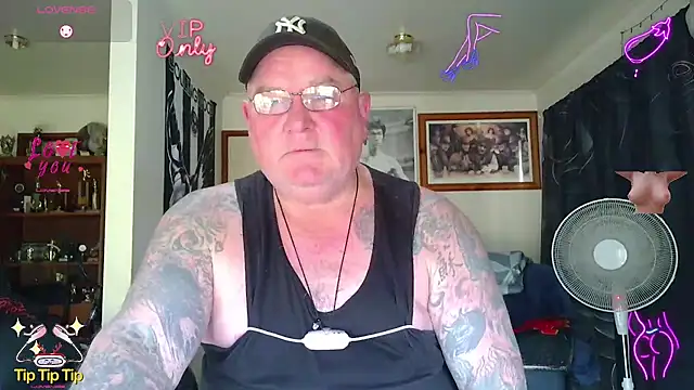 KINKYBLUEYES69 Show Webcam