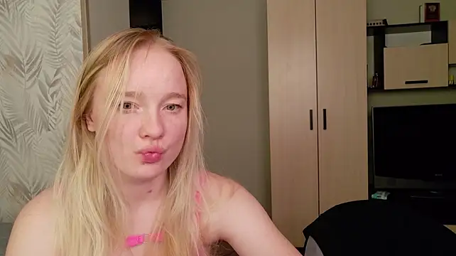دردشة Shawty_Mia الجنسية المباشرة