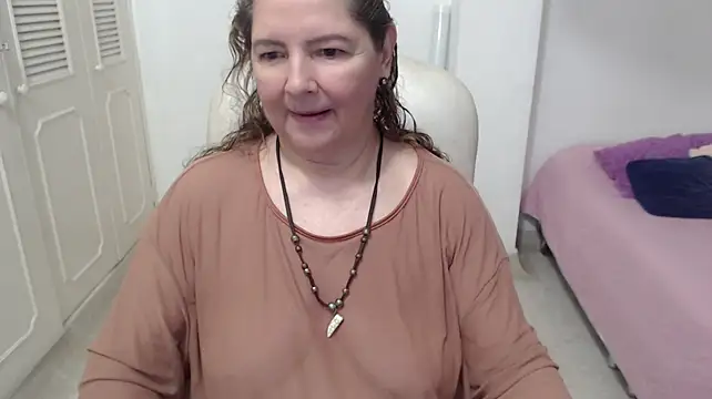 Chat +18 de leonela_69 ao vivo