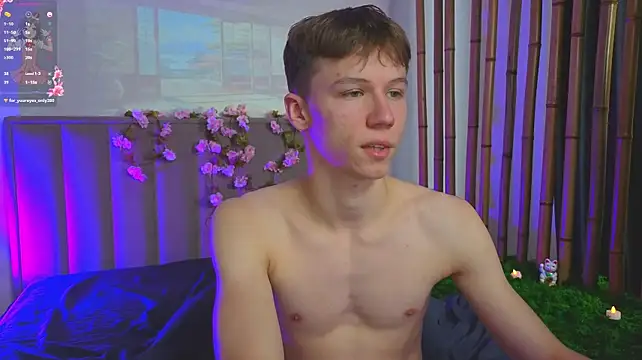 צ'אט XXX בשידור חי של cuMte_boy
