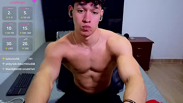 Luke_Muscle Adlı Modelin Canlı XXX Sohbeti