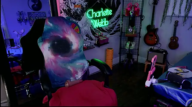 Chatroom XXX en direct de CharletteWebb