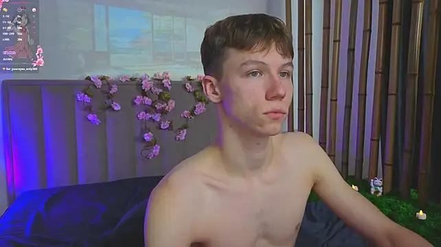 צ'אט XXX בשידור חי של cuMte_boy