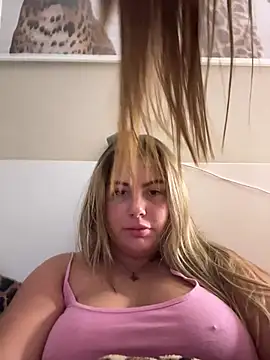 hiddensecretxx Adlı Modelin Canlı XXX Sohbeti