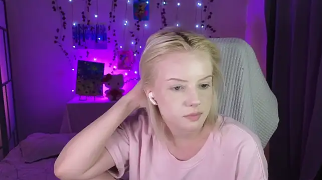XXX chat uživo modela ImBonBon