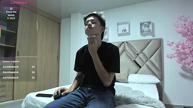 Baby_noahttn Live XXX chat
