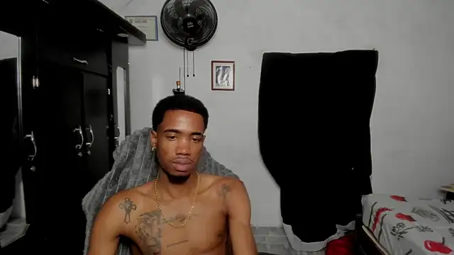 Chat XXX en directo de Kofi_exotic_2