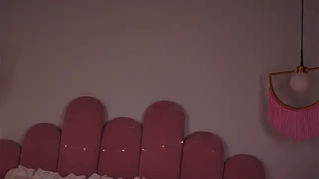 ElsaYoung – Naživo XXX chat