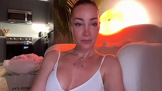 Saroria Chat XXX in diretta