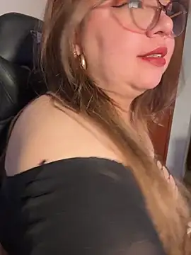 Just_caroline Adlı Modelin Canlı XXX Sohbeti