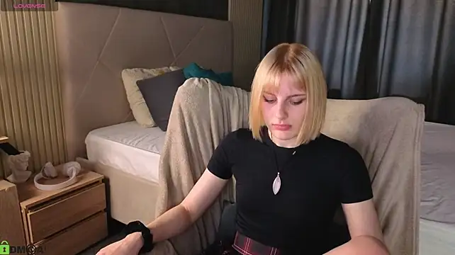 Megg_bb XXX чат на живо