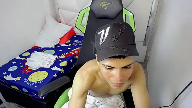 RyanFlirty 现场XXX聊天