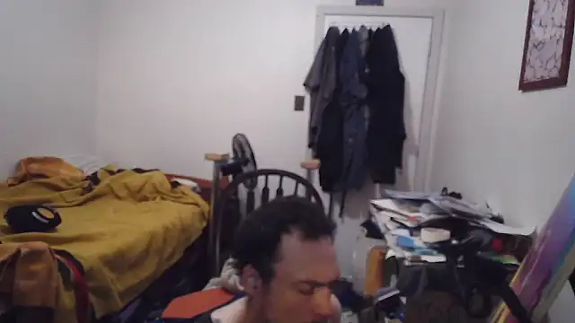 JohnnyMoves' Live XXX Chat