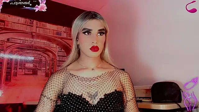 Michell_luxe Adlı Modelin Canlı XXX Sohbeti