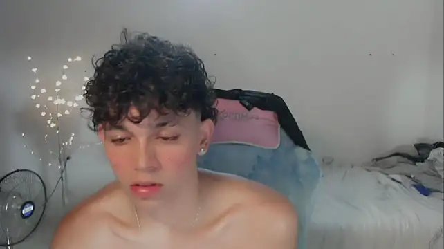 FUNNY_DICK_ élő XXX-chatje