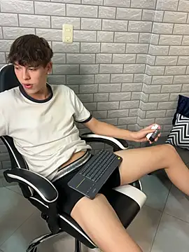 Nicola_hard's Webcam Show