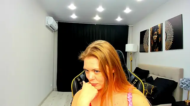 Strawberrye's Live XXX Chat