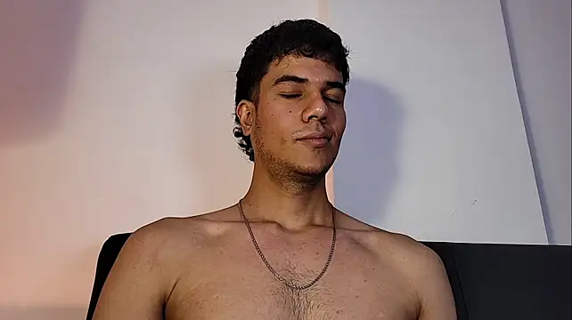 Chat XXX en directo de Derek_stud_