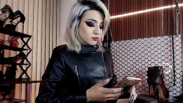 missdarklady লাইভ XXX চ্যাট