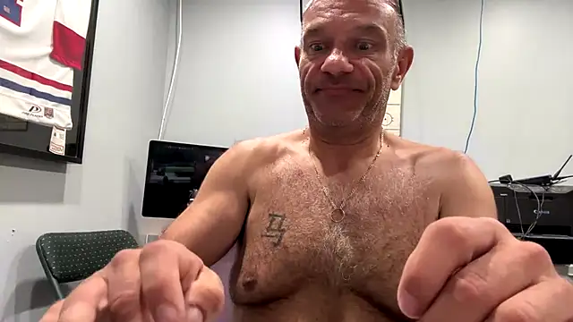 Pokazy przed kamerką – frankyjones8989